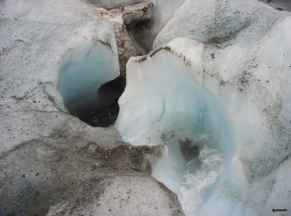 105_Glacier_stream